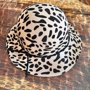 Adora Adjustable Wool Animal Print Bucket Hat